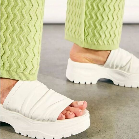 Free People Poolside White Leather Sporty Sandals Mule US 7 EU 37 Sold Out! - Picture 1 of 8